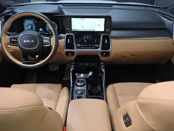 2023 Kia Sorento с пробегом 10 630 км