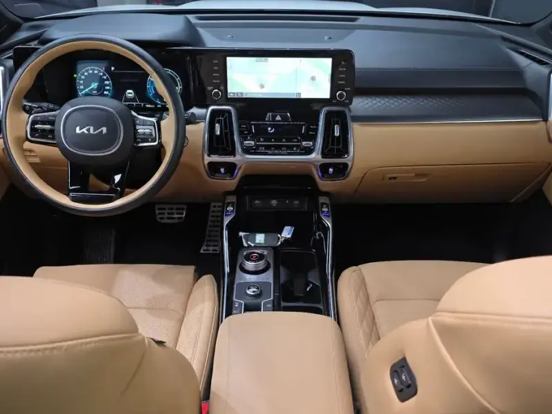 2023 Kia Sorento с пробегом 10 630 км