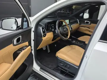 2023 Kia Sorento с пробегом 10 630 км