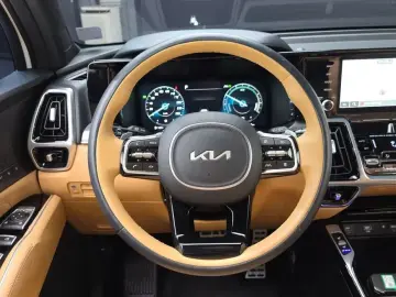 2023 Kia Sorento с пробегом 10 630 км