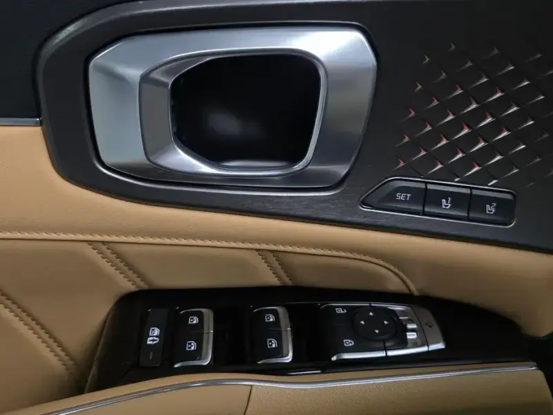 2023 Kia Sorento с пробегом 10 630 км