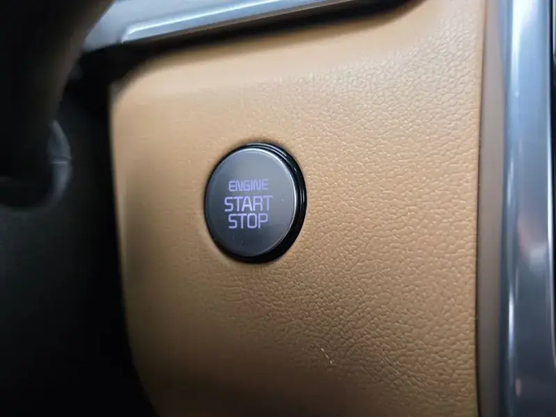 2023 Kia Sorento с пробегом 10 630 км