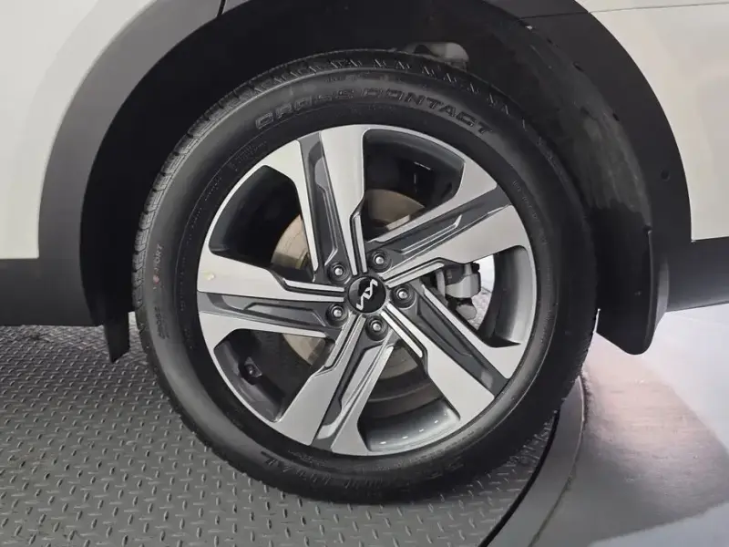 2023 Kia Sorento с пробегом 10 630 км