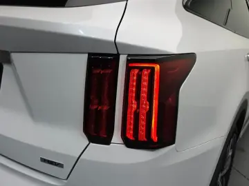 2023 Kia Sorento с пробегом 10 630 км