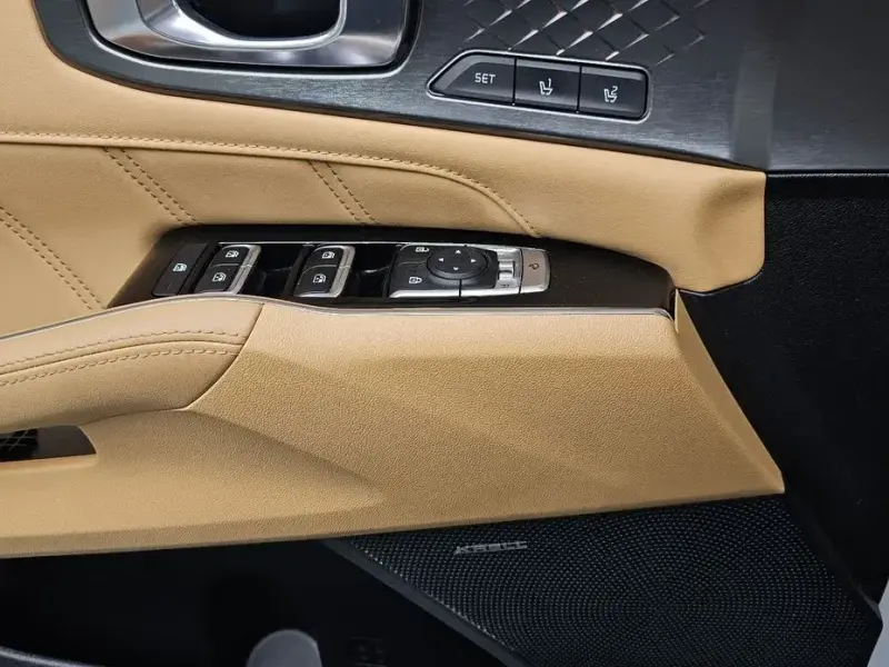2023 Kia Sorento с пробегом 78 294 км