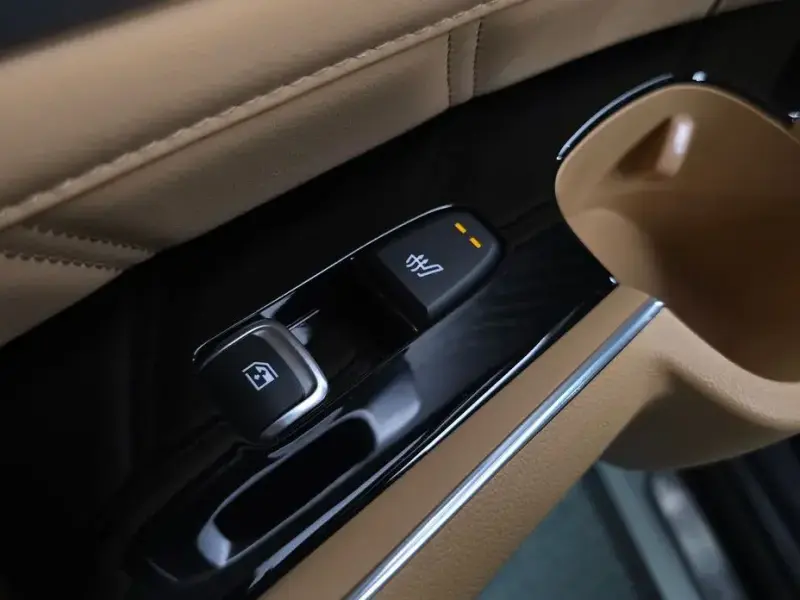 2023 Kia Sorento с пробегом 10 630 км