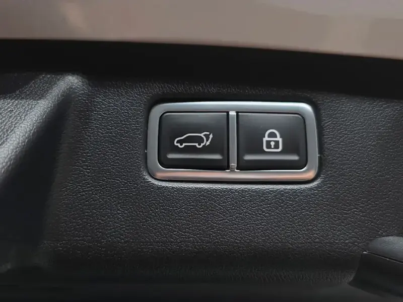 2023 Kia Sorento с пробегом 10 630 км