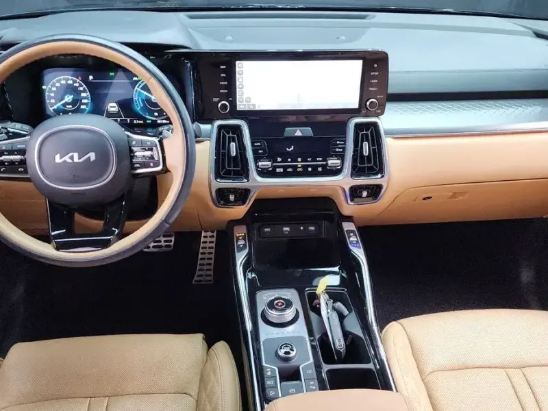 2023 Kia Sorento с пробегом 46 135 км