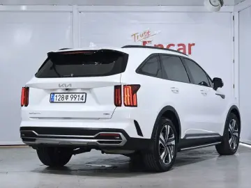 2023 Kia Sorento с пробегом 33 114 км