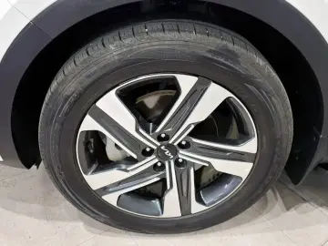 2023 Kia Sorento с пробегом 33 114 км