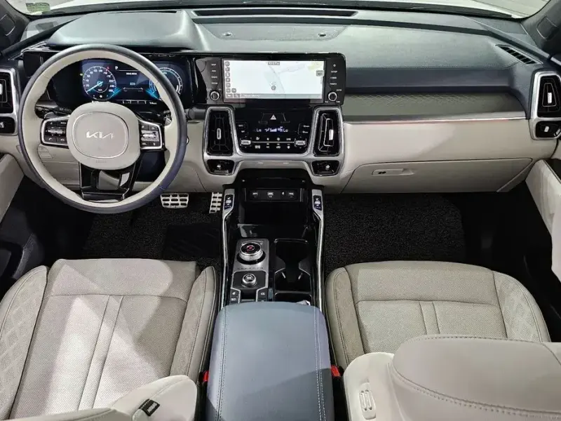 2023 Kia Sorento с пробегом 33 114 км