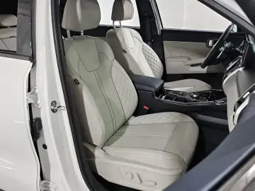2023 Kia Sorento с пробегом 33 114 км