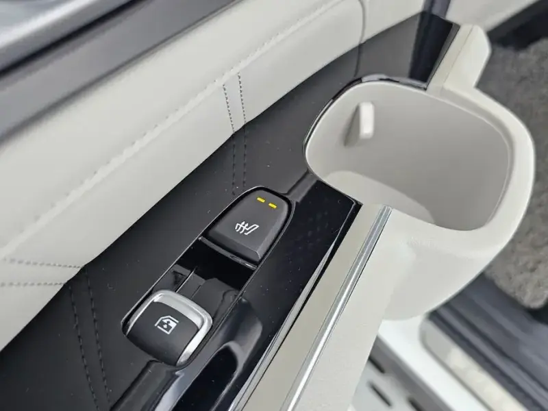 2023 Kia Sorento с пробегом 33 114 км