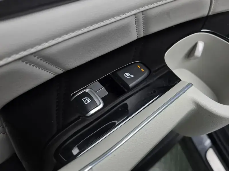 2022 Kia Sorento с пробегом 23 382 км