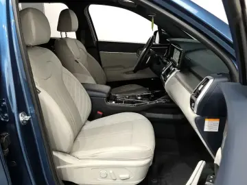 2023 Kia Sorento с пробегом 30 982 км