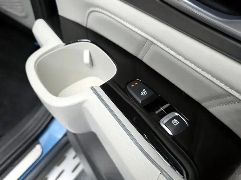 2023 Kia Sorento с пробегом 30 982 км