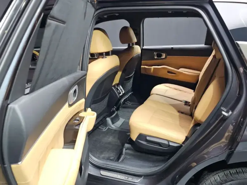 2021 Kia Sorento с пробегом 31 628 км