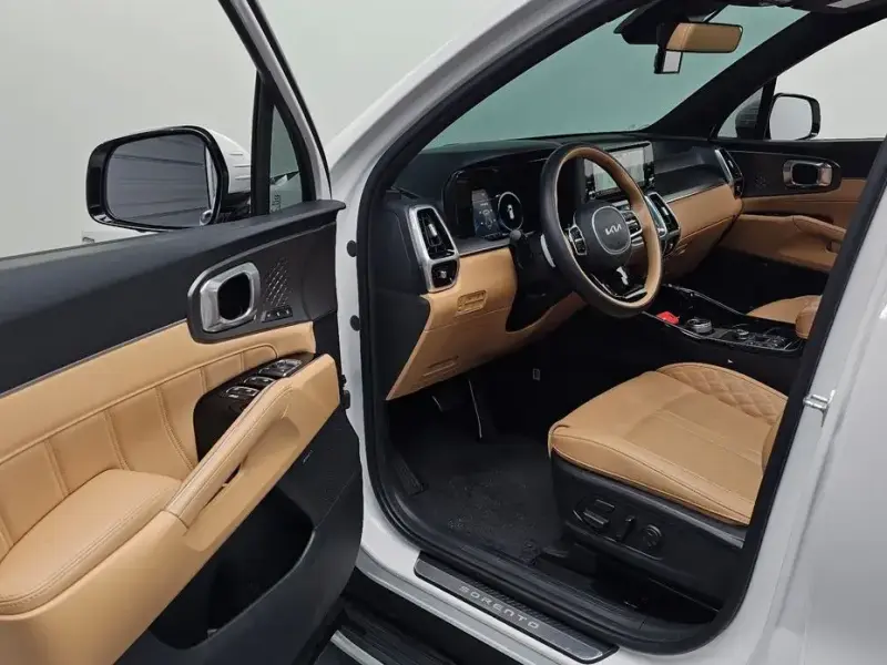 2023 Kia Sorento с пробегом 28 830 км