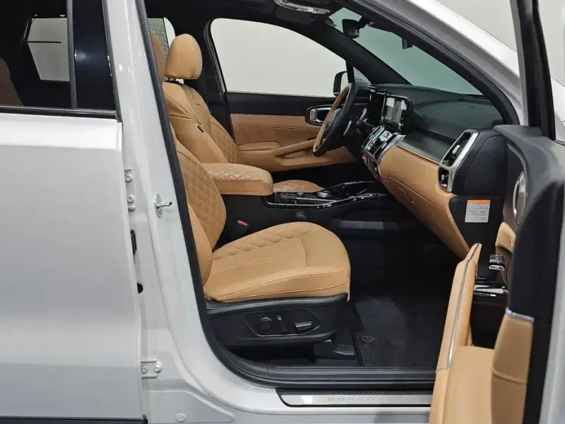 2023 Kia Sorento с пробегом 28 830 км