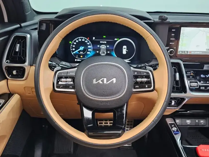 2023 Kia Sorento с пробегом 28 830 км