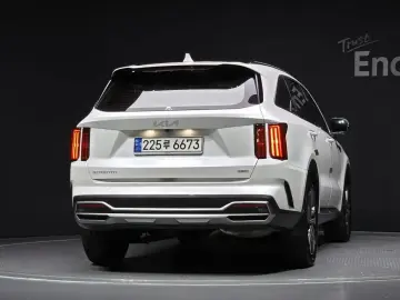 2023 Kia Sorento с пробегом 43 023 км