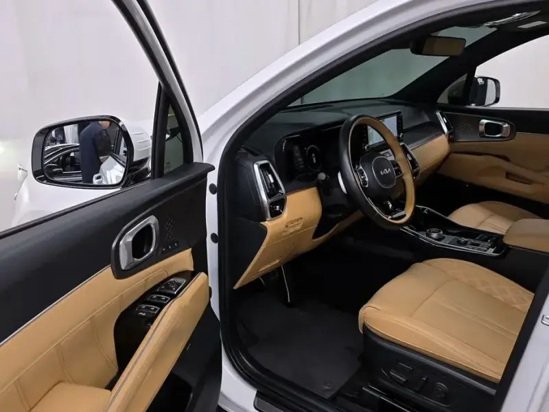 2023 Kia Sorento с пробегом 43 023 км