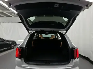 2023 Kia Sorento с пробегом 43 023 км