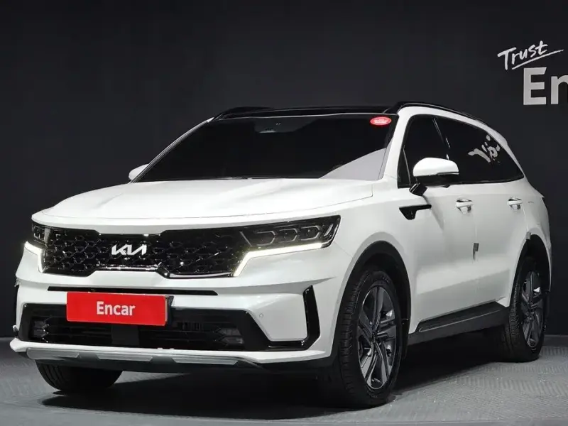 2023 Kia Sorento с пробегом 10 080 км