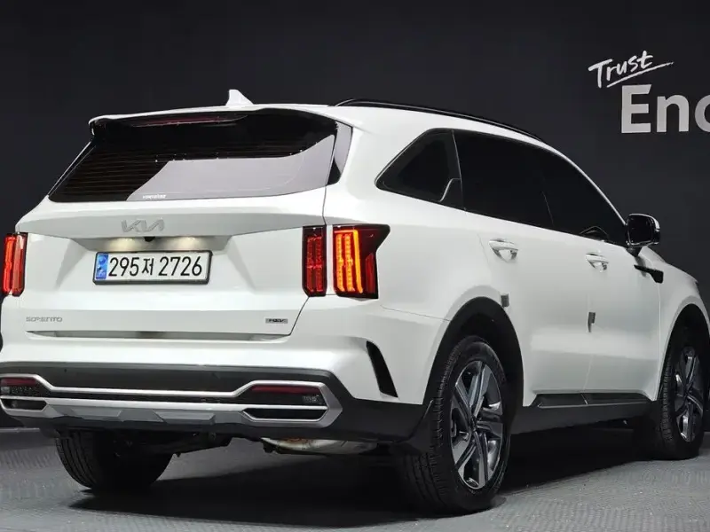 2023 Kia Sorento с пробегом 10 080 км