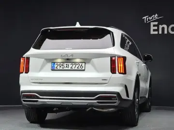 2023 Kia Sorento с пробегом 10 080 км