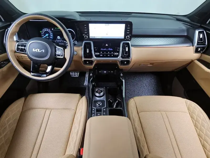 2023 Kia Sorento с пробегом 10 080 км