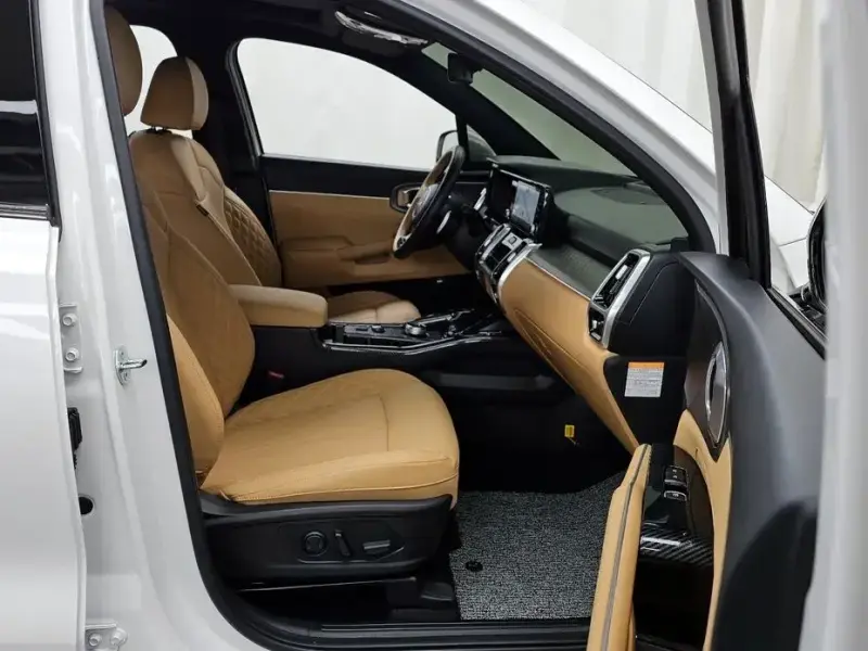 2023 Kia Sorento с пробегом 10 080 км
