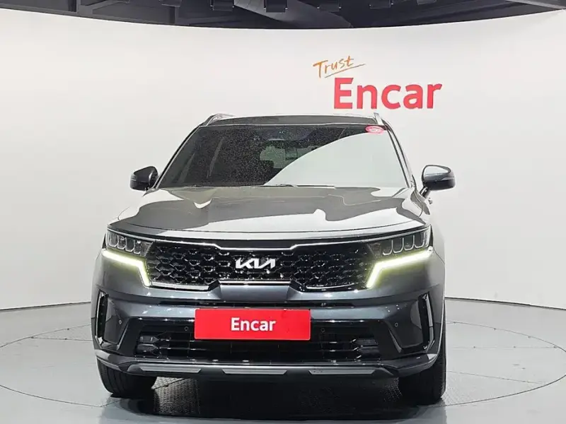 2023 Kia Sorento с пробегом 19 983 км