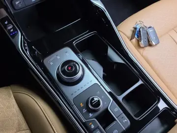 2023 Kia Sorento с пробегом 19 983 км