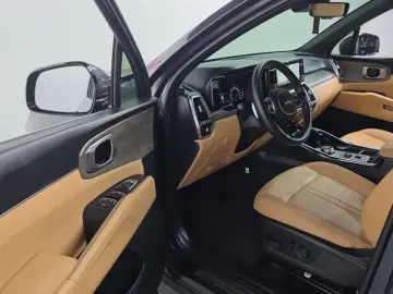 2023 Kia Sorento с пробегом 19 983 км
