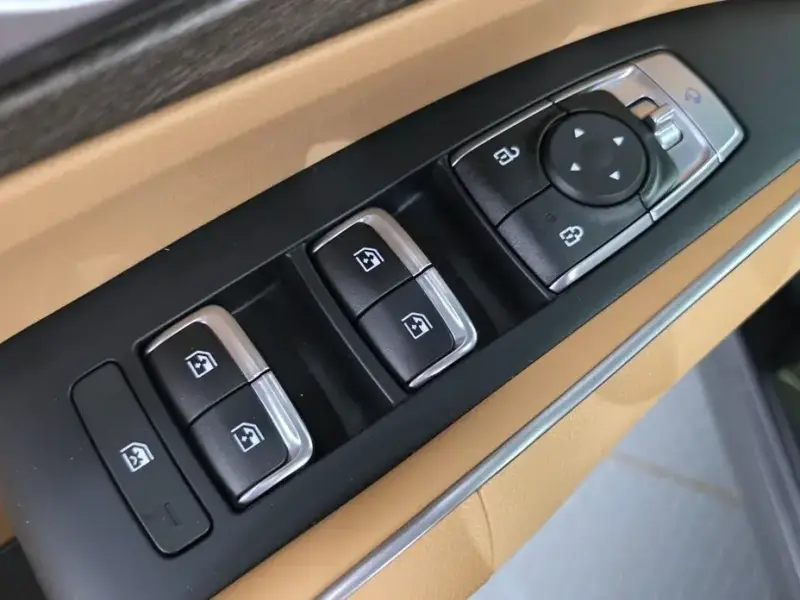 2023 Kia Sorento с пробегом 19 983 км