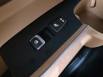 2023 Kia Sorento с пробегом 19 983 км