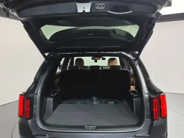 2023 Kia Sorento с пробегом 19 983 км
