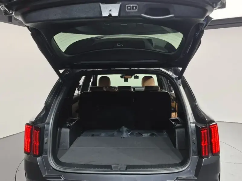 2023 Kia Sorento с пробегом 19 983 км