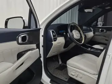 2022 Kia Sorento с пробегом 56 153 км