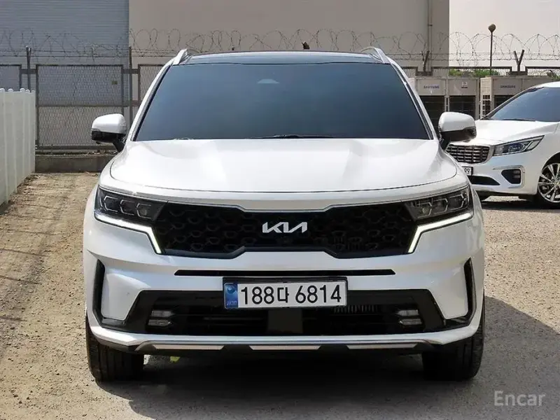 2023 Kia Sorento с пробегом 49 400 км