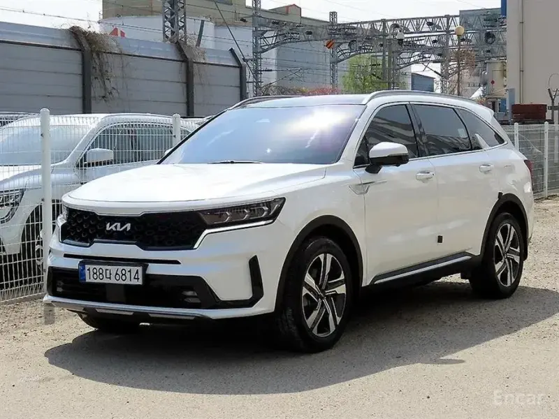 2023 Kia Sorento с пробегом 49 400 км