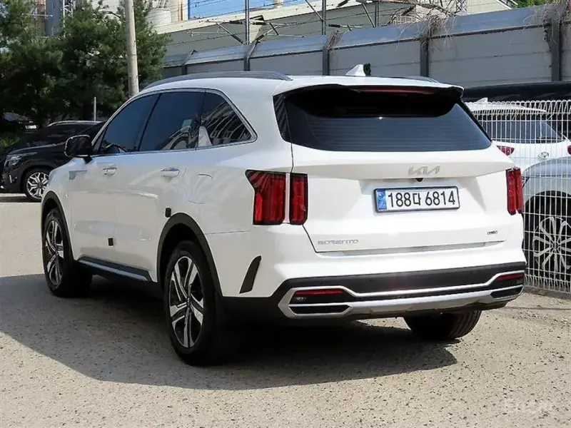 2023 Kia Sorento с пробегом 49 400 км