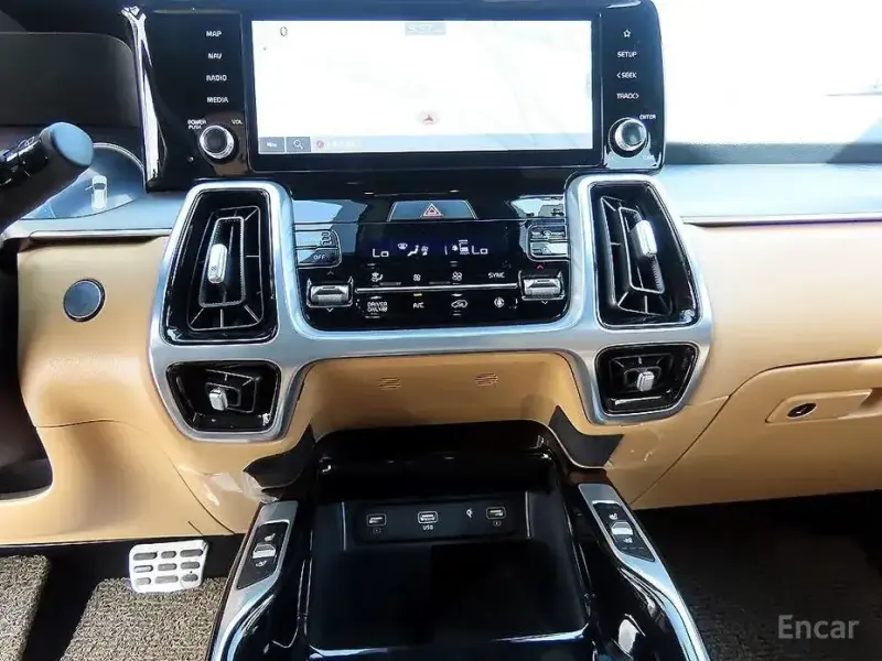 2023 Kia Sorento с пробегом 49 400 км