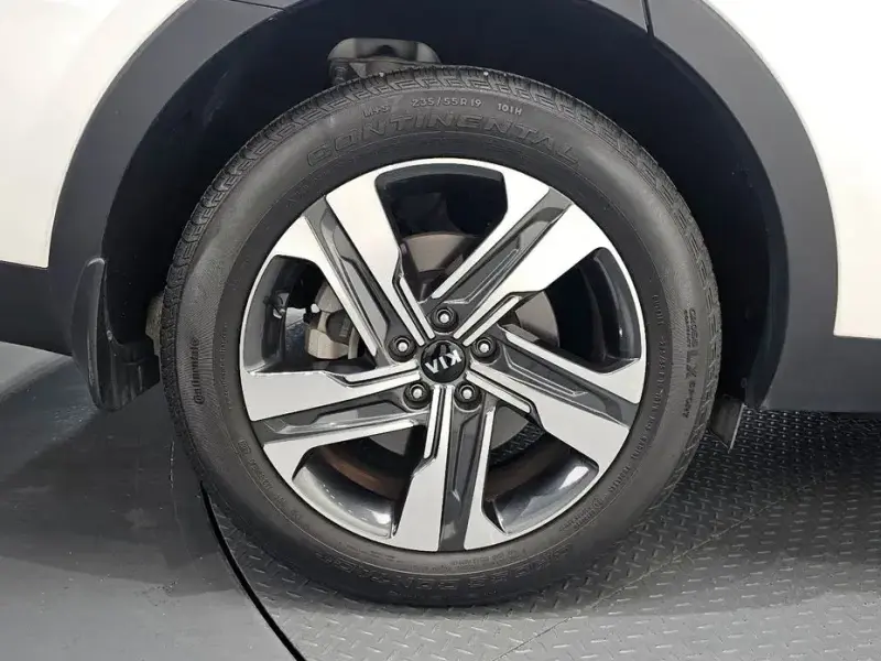 2021 Kia Sorento с пробегом 23 984 км