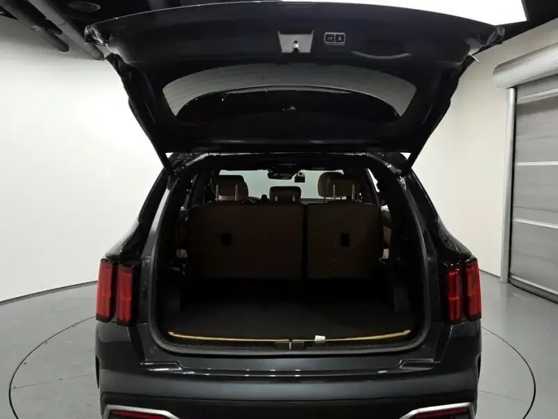 2021 Kia Sorento с пробегом 27 742 км