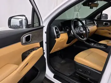 2022 Kia Sorento с пробегом 135 492 км
