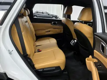 2022 Kia Sorento с пробегом 135 492 км
