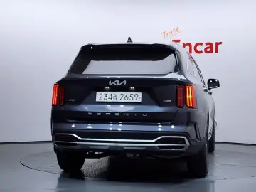 2022 Kia Sorento с пробегом 142 341 км