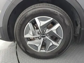 2022 Kia Sorento с пробегом 142 341 км